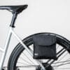 Fahrradschloss-Tasche befestigt an Gepäckträger